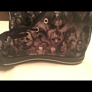 👻Scary movie inspired sneaker 🎃